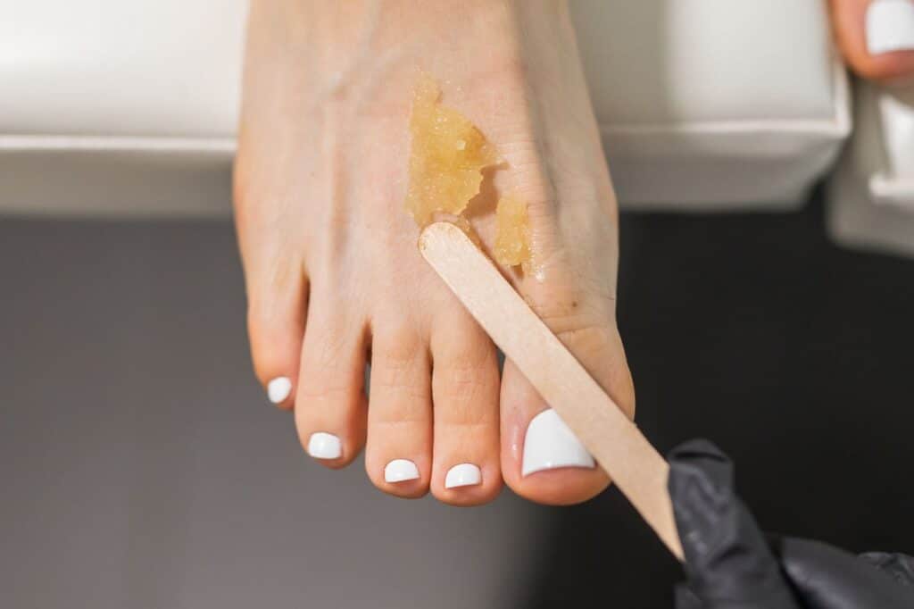 peeling pied avec gel exfoliant