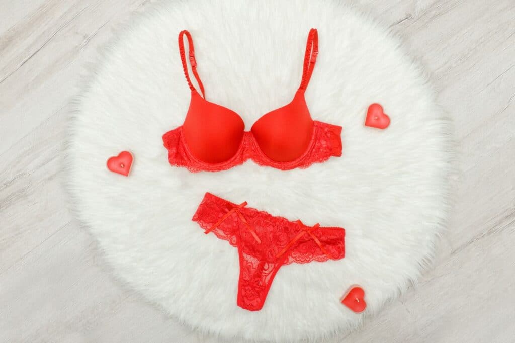 ensemble de lingerie sexy soutien gorge + string rouge