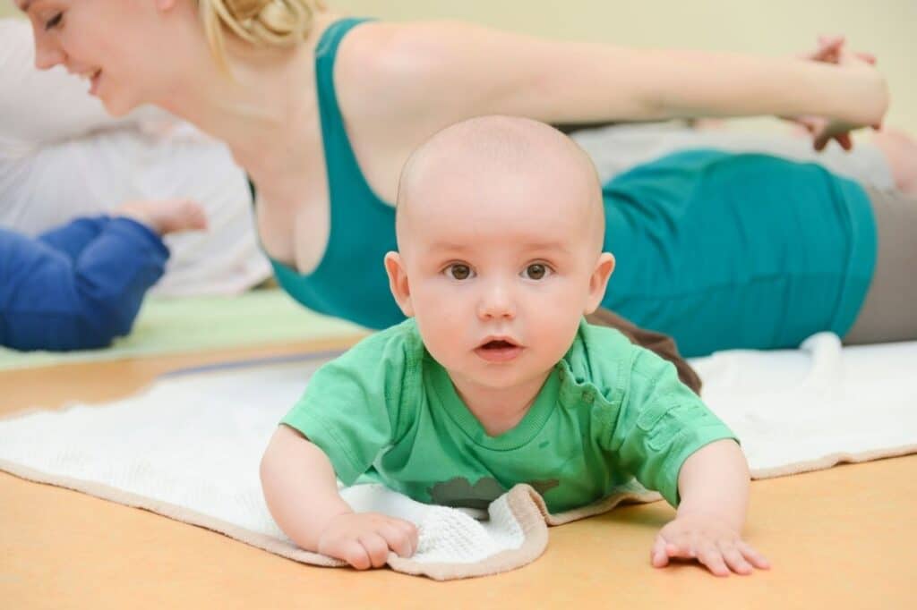 adopter le yoga en crèche