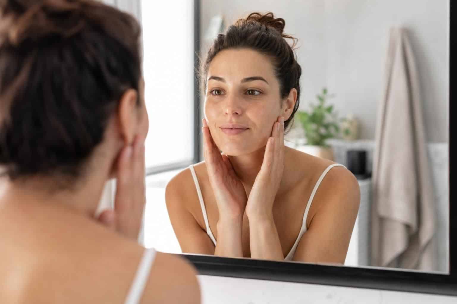 découvrez des conseils pratiques et des méthodes efficaces pour réduire les imperfections de la peau et retrouver un teint clair et lumineux.